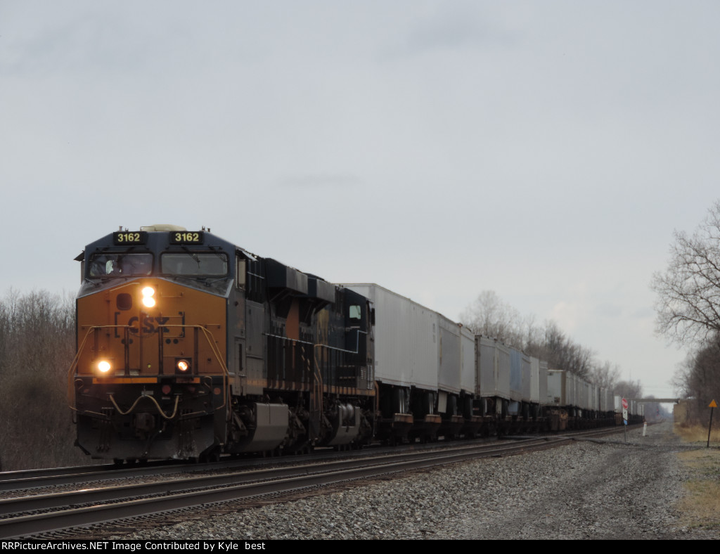 CSX 3162 on I002 